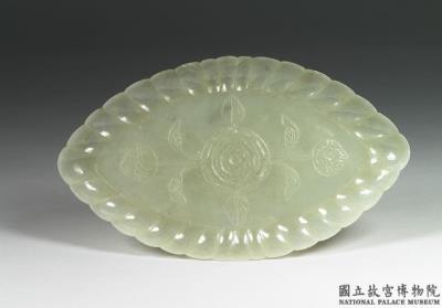 图片[2]-Jade plate with floral rim, India-China Archive